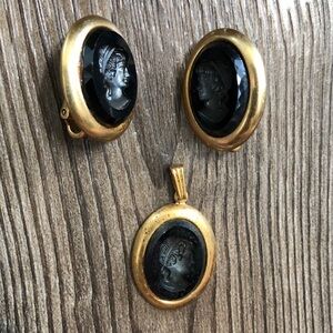 Vintage 1970s earring and pendant set